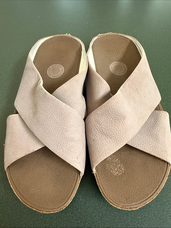 flipflop Shoes - Fitflop Fine LeatherWomen's Crisscross Slide Sandals - Light Pink and Brown